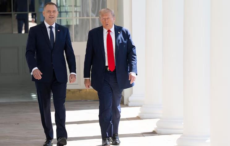 官员称，特朗普计划与波兰总统纳罗基会谈