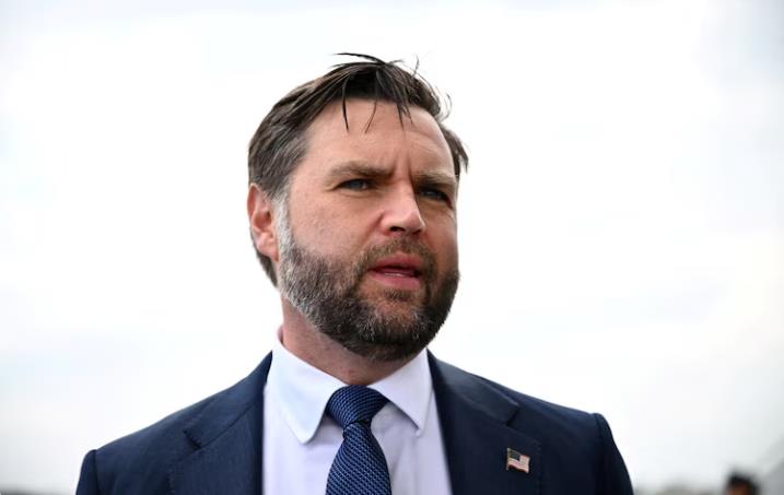 万斯将乘坐空军二号护送查理·柯克的灵柩前往亚利桑那州