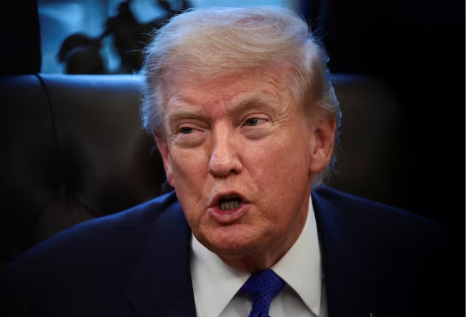 法官说，川普等了“太久”才寻求将封口费的案子移交给联邦法院